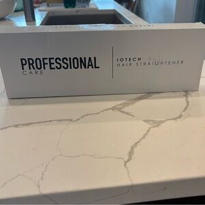 IOTECH Professional Hair Straightener - Silver